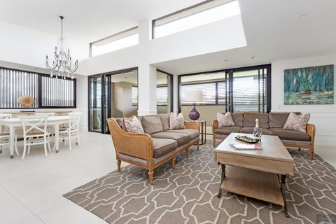 Miramare Gardens Boutique Accommodation - Hobart Tourism 3