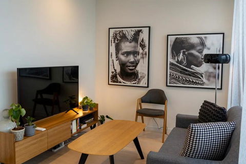 Modern 1 Bedroom Apartment South Yarra - Tourism TAS 1