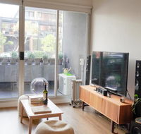 Modern 2 Bedroom Apartment Close To Beach and City - Hobart Tourism