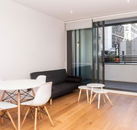 Modern Apartment in Sydney's CBD - Tourism TAS