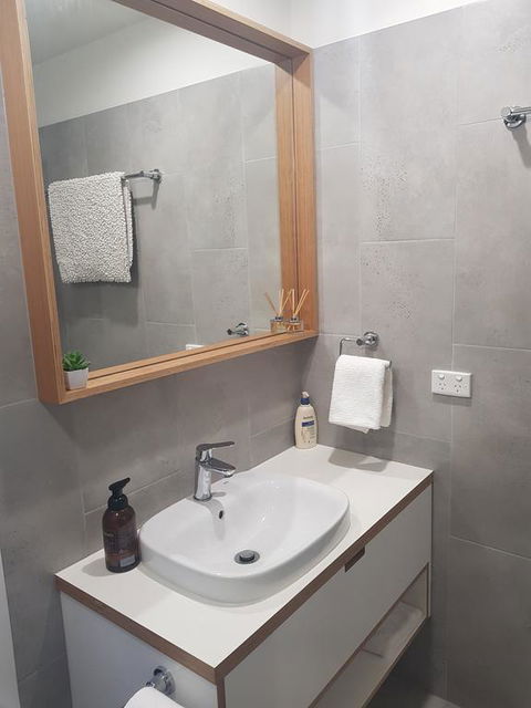 Modern, Private And Close To Town. - Hobart Tourism 3