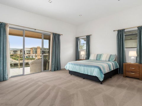 Monte Carlo Living At Martha Cove - Hobart Tourism 3