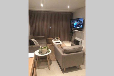 Mooloolaba Stylish & Comfortable Beachside Getaway - Privately Owned & Operated Independently From On-site Management - Tourism TAS 1