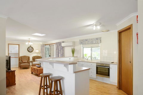 Moonta Bay Accommodation - Tourism TAS 3