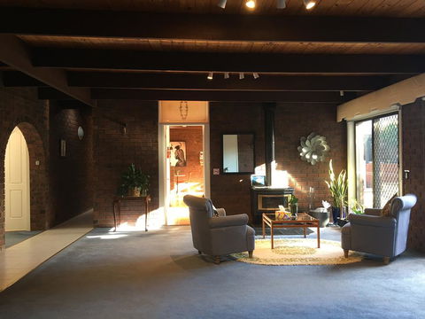 Mountain Gate Villa - Hobart Tourism 3