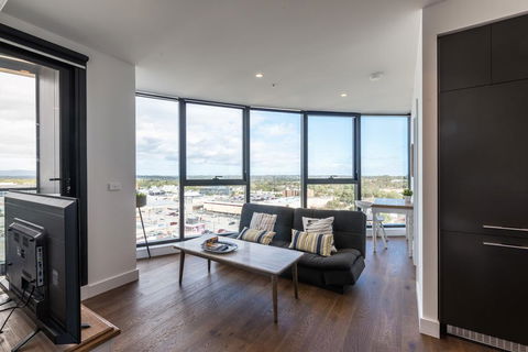 Mountain Park View Luxury 2 Bedroom Apt@Box Hill - Hobart Tourism 1