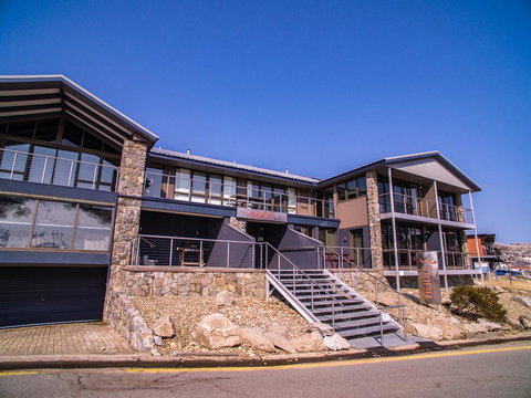 Mountain View Chalet At Heidi's - Hobart Tourism 2