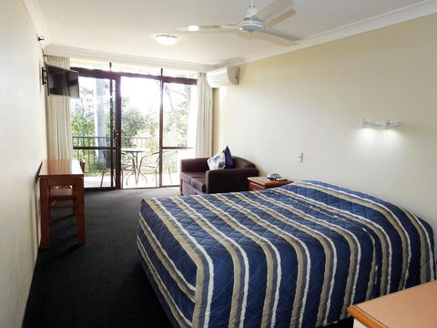 Mt Tamborine Motel - Hobart Tourism 0