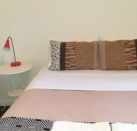 Mt.Lawley Superb 2 BR location Comfort style 1