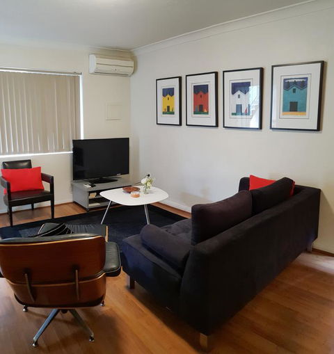 Mt.Lawley Superb 2 BR Location Comfort, Style 1 - Tourism TAS 3