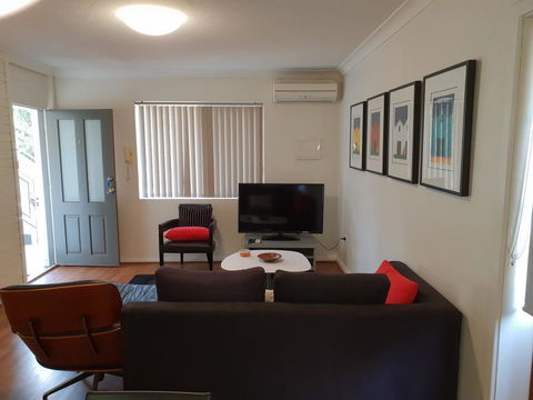 Mt.Lawley Superb 2 BR Location Comfort, Style 1 - Tourism TAS 1