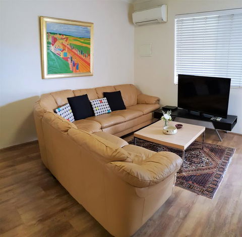 Mt.Lawley Superb 2 BR Location Comfort, Style 2 - Hobart Tourism 2
