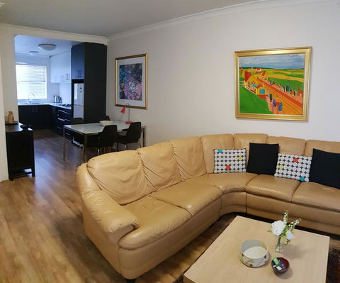 Mt.Lawley Superb 2 BR Location Comfort, Style 2 - Hobart Tourism 0