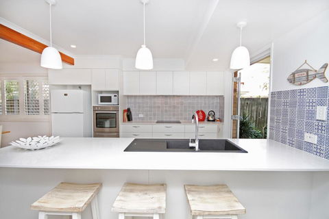 Mudjimba Sands, Mudjimba, Pet Friendly, BOND 500, LINEN INCLUDED, WIFI - Tourism TAS 3