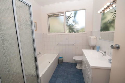 Nakarra - Tourism TAS 2