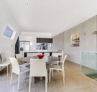 Nautilus 2 Luxury Retreat - Modern beachfront townhouse WiFi water views - Tourism TAS