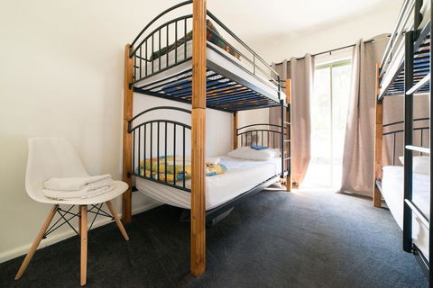Neds Other Beds - Tourism TAS 2