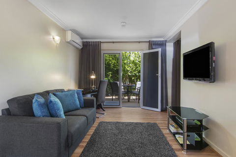 The Peninsula Riverside Serviced Apartments - Hobart Tourism 17