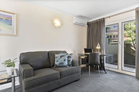 The Peninsula Riverside Serviced Apartments - Hobart Tourism 1