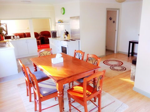 Forrest St Apartments - Tourism TAS 7
