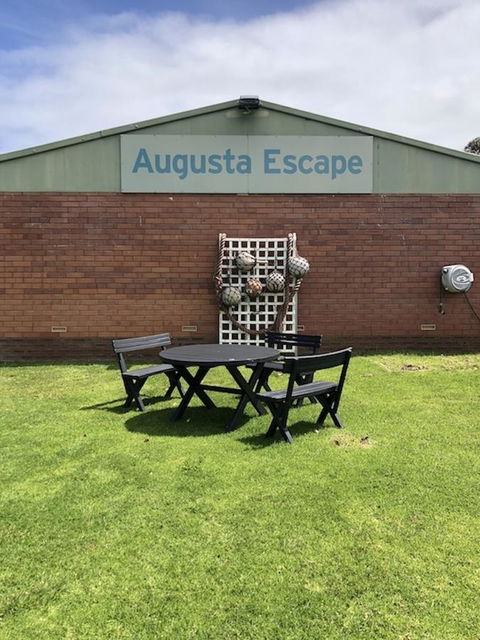 Augusta Escape Holiday Units - Hobart Tourism 29