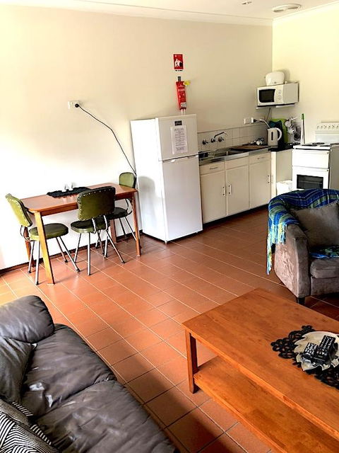 Augusta Escape Holiday Units - Hobart Tourism 16
