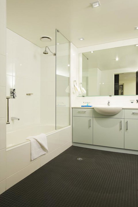 Adina Apartment Hotel Perth - Tourism TAS 9