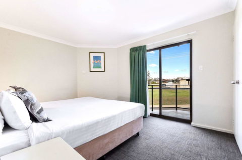 Quality Resort Sorrento Beach - Tourism TAS 37