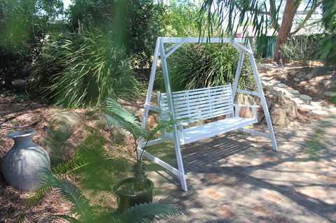 Jacaranda Hideaway Bed & Breakfast - Tourism TAS 11