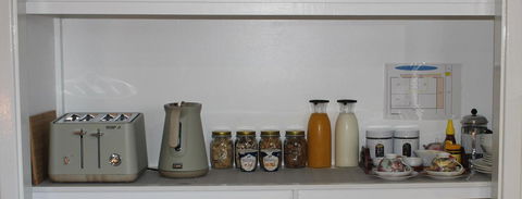 Jacaranda Hideaway Bed & Breakfast - Tourism TAS 5