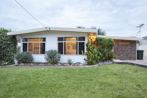 Rustic Retreat Esperance - Hobart Tourism 5