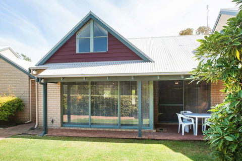 Bayshore Beachside Resort - Hobart Tourism 25
