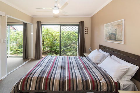 Bayshore Beachside Resort - Hobart Tourism 17