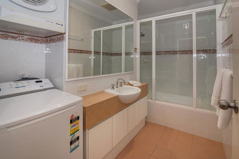Bayshore Beachside Resort - Hobart Tourism 35