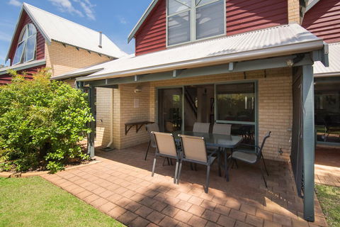 Bayshore Beachside Resort - Hobart Tourism 14