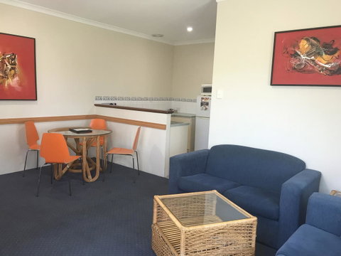 Bunbury Motel And Apartments - Tourism TAS 3
