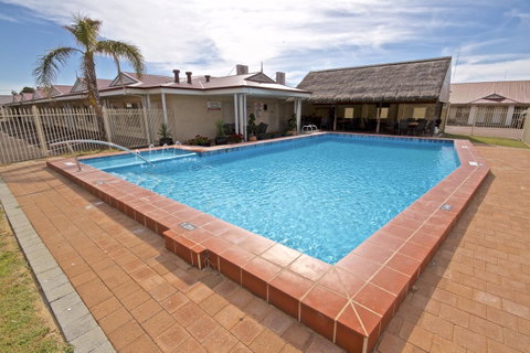Bunbury Motel And Apartments - Tourism TAS 6