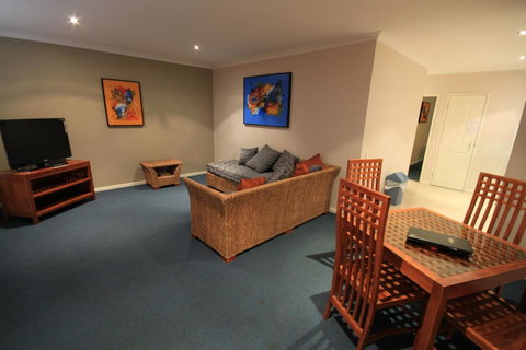 Bunbury Motel And Apartments - Tourism TAS 11