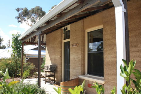 Hotham Ridge Estate - Hobart Tourism 0
