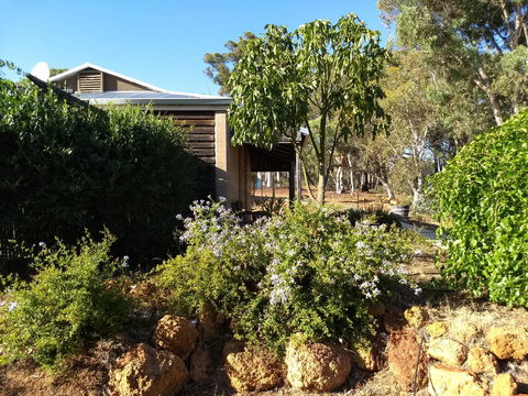 Hotham Ridge Estate - Hobart Tourism 18