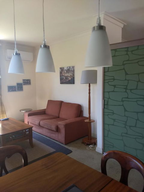 Hotham Ridge Estate - Hobart Tourism 11
