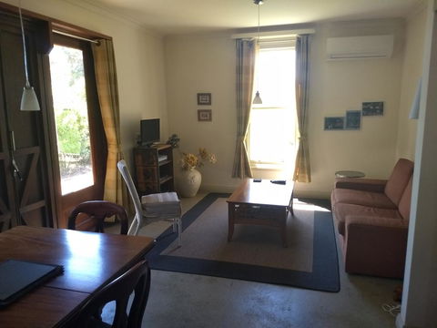 Hotham Ridge Estate - Hobart Tourism 10