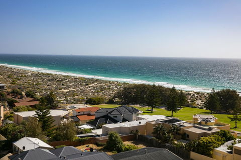 Quest Scarborough - Tourism TAS 10