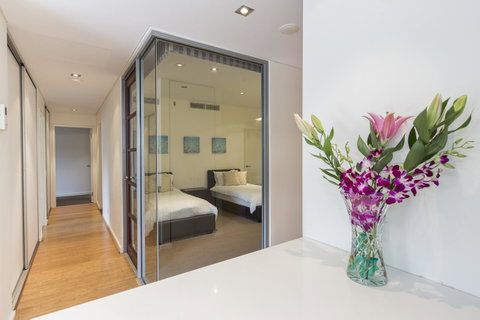 Gallery Serviced Apartments - Tourism TAS 10