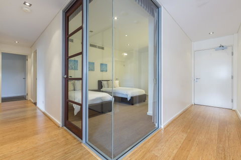 Gallery Serviced Apartments - Tourism TAS 17