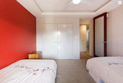 Adele's Luxury South Beach Apartment With King Bed - Hobart Tourism 8