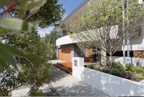 Adele's Luxury South Beach Apartment With King Bed - Hobart Tourism 20
