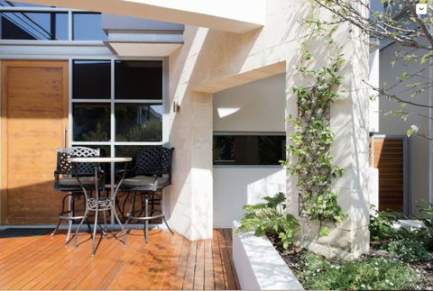 Adele's Luxury South Beach Apartment With King Bed - Hobart Tourism 21