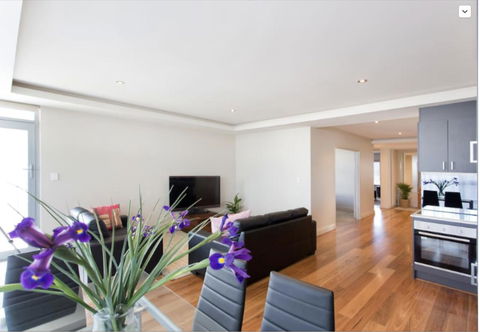 Adele's Luxury South Beach Apartment With King Bed - Hobart Tourism 9
