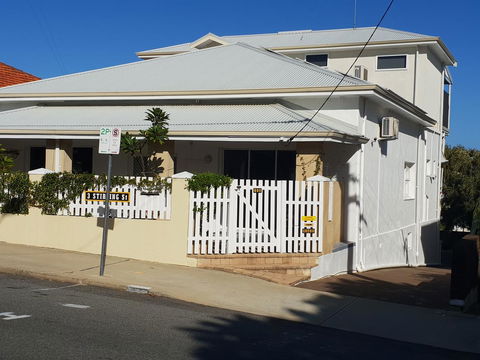 Stirling Apartments - Studio 1 - Hobart Tourism 2